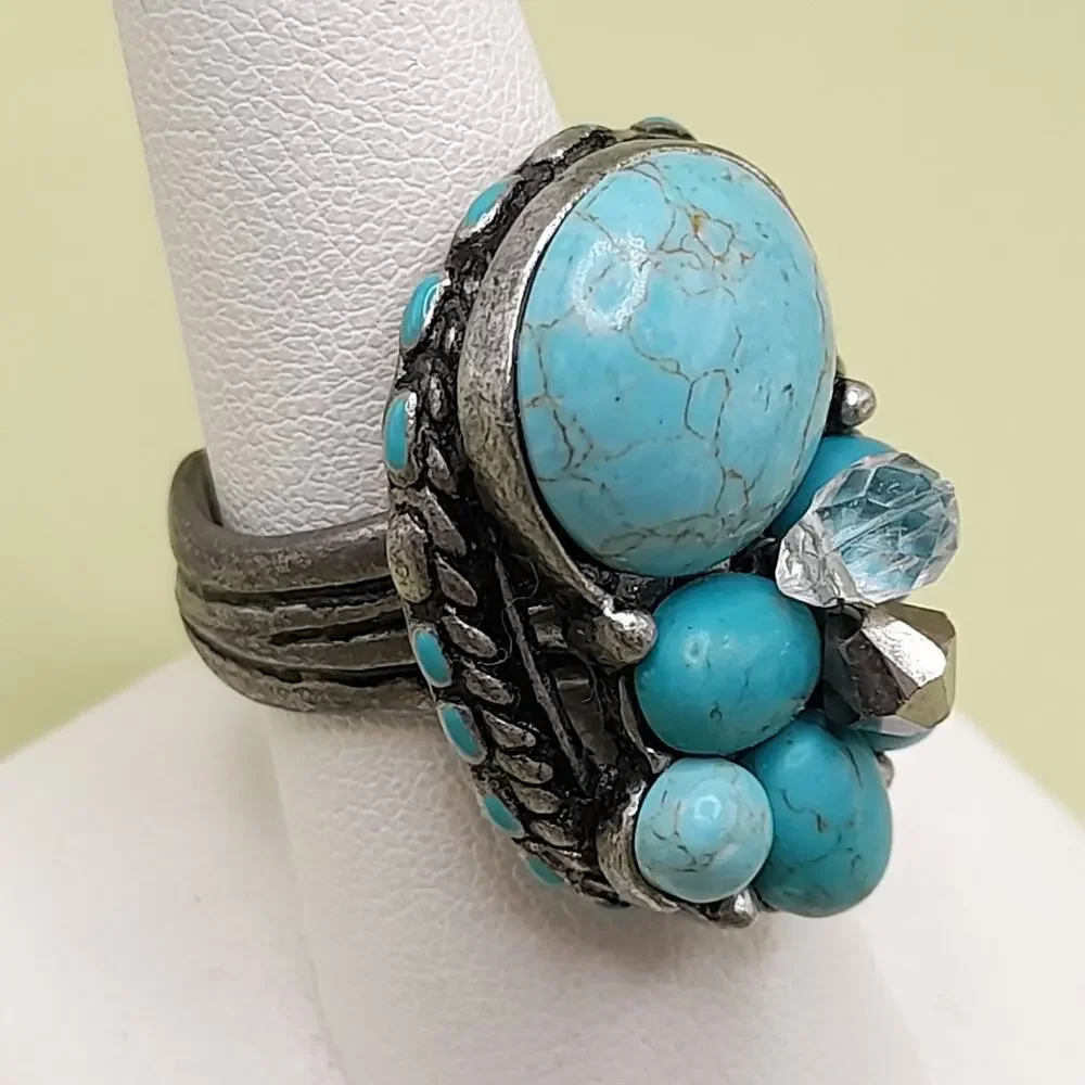 Chico’s Faux Turquoise Beaded Adjustable Ring Silver Tone Cluster Dome Size 8